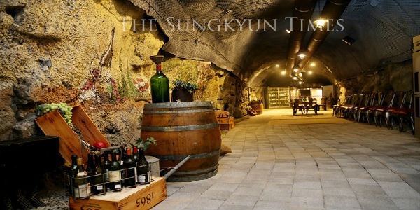 Cave De VIN, Located in Gwangmyeong / ohmynews.com
