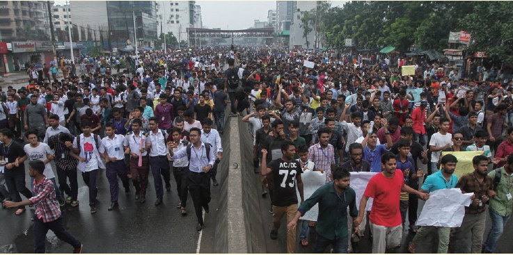 Road Safety Protest in Bangladesh (newsclick.in)