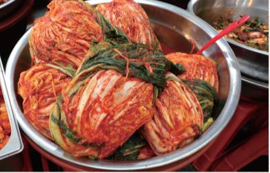 Kimchi is the representative Korean fermented food. (saltpapa.tistory.com)