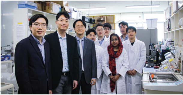 Professor Baik, Prof. Moon, and Prof. Kim's Joint Research Team (kyosu.net)