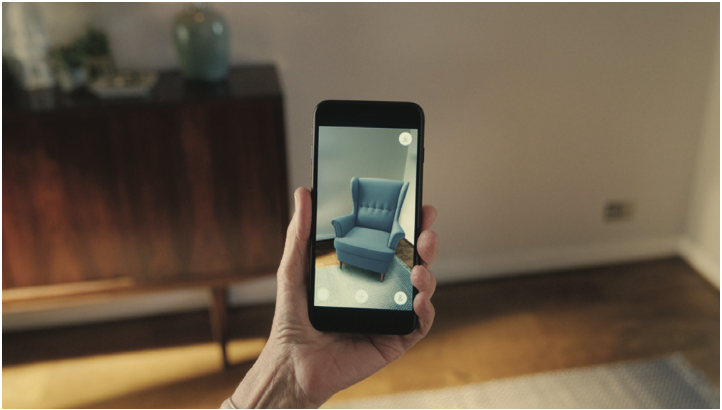 IKEA's Mobile Application That Makes Use of Augmented Reality (medium.com)3. Mixed Reality (MR)