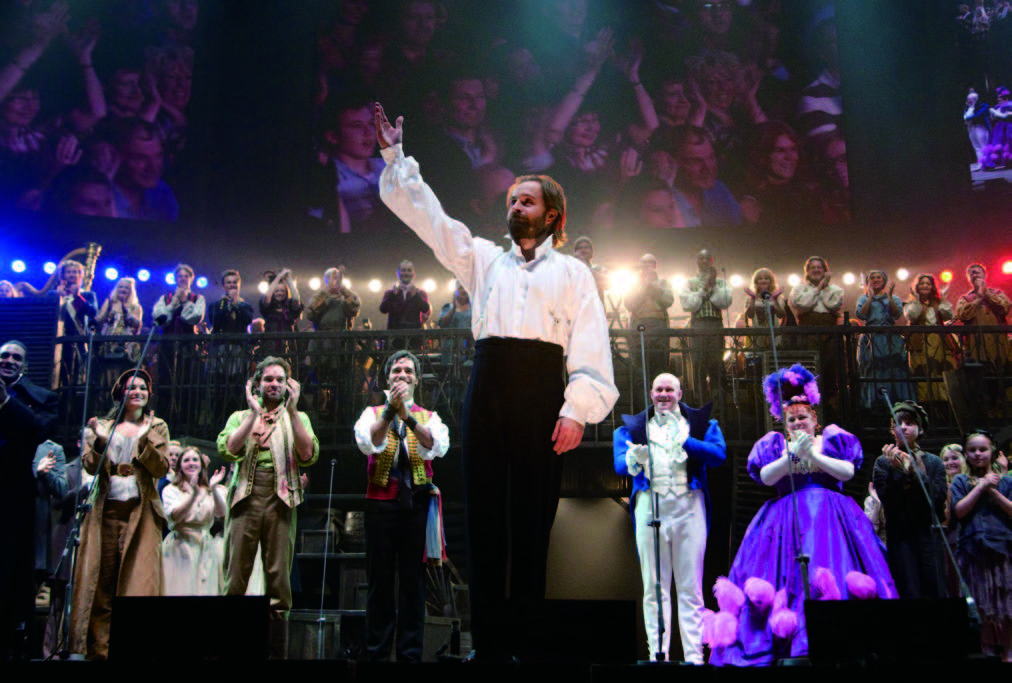 Curtain Call of Les Miserables in Concert: The 25th Anniversary (wooler.com)