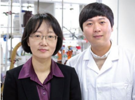 Professor Yun Jae-sook and Dr. Jang Won-jun (skku.edu)