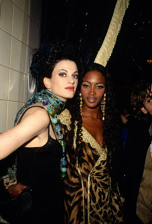 Kristen McMenamy and Naomi Campbell in 1990s Paris (Wmagazine.com)
