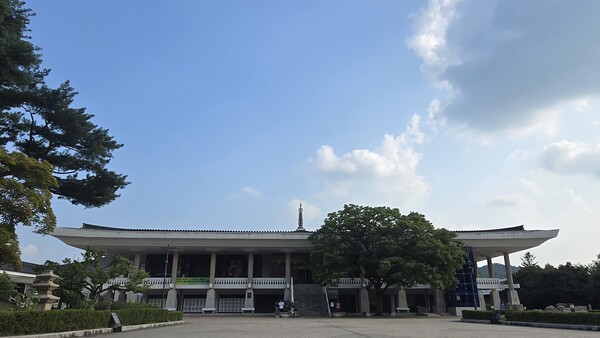 The Gigantic Hill-like Cheonmachong Tomb