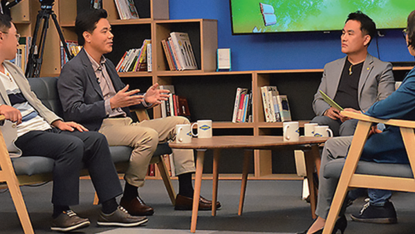 Professor Lee Discussing the Future of University Education (skku.edu)