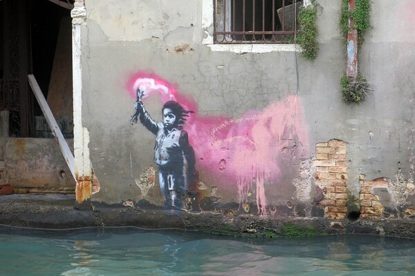 Banksy’s Migrant Child in Venice (artribune.com)