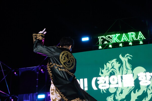 Kingo Cheerleaders Amplify the Festival’s Energy