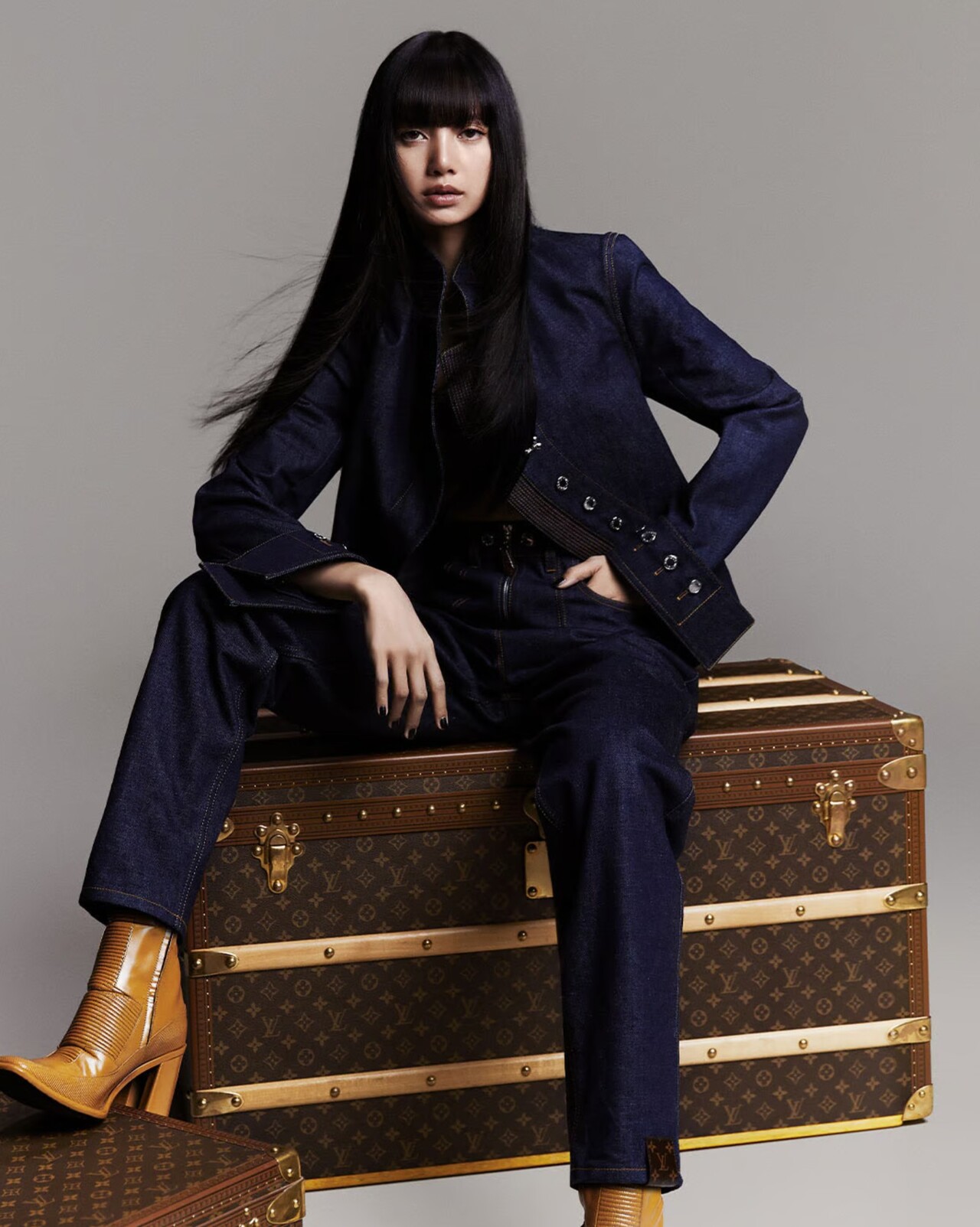 Louis Vuitton Appoints Blackpink’s Lisa as Ambassador (fi.co.kr)